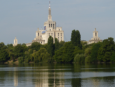 /assets/img/regiuni/Bucuresti-Ilfov/regiune/herastrau piata presei.jpg